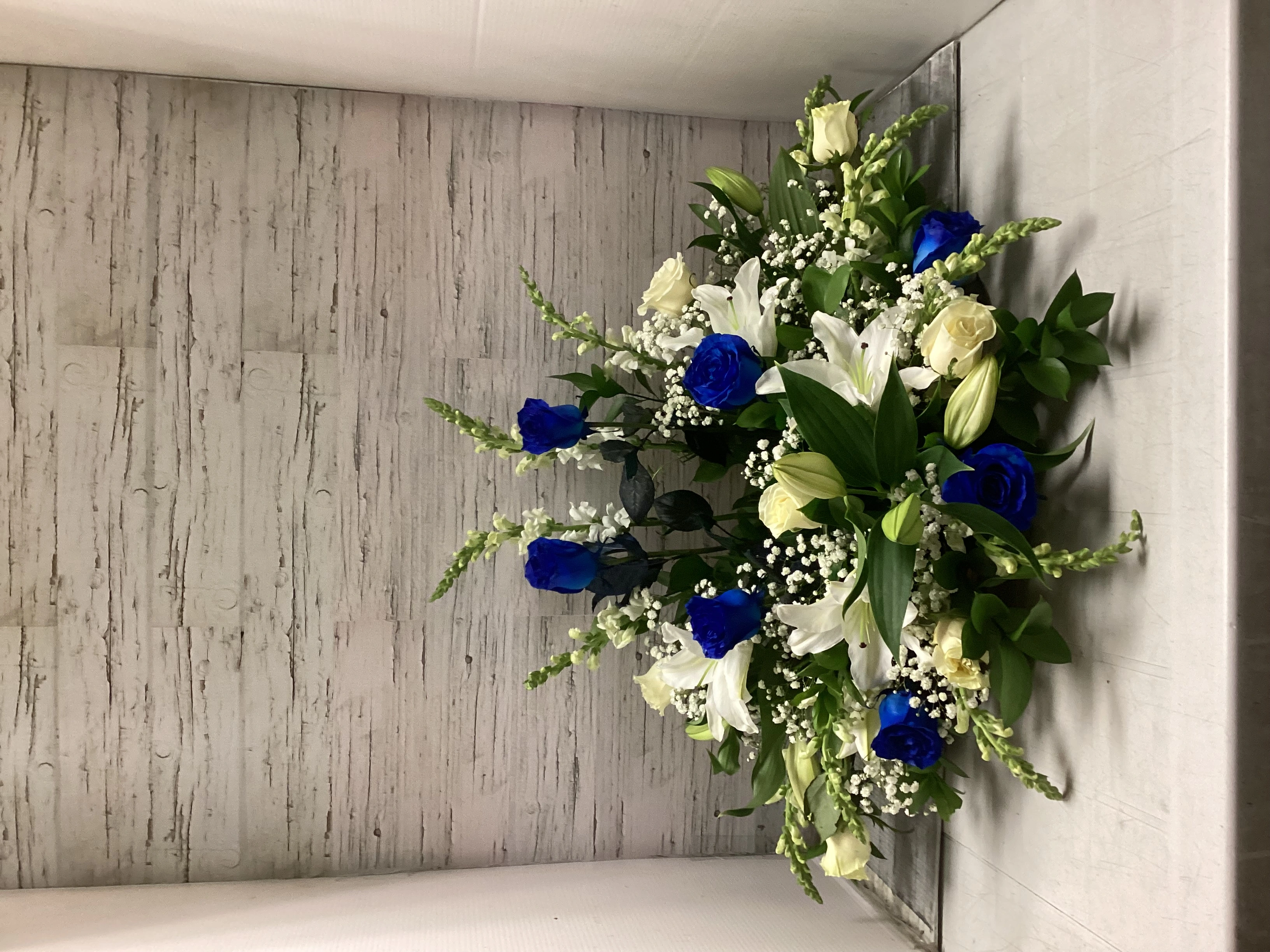 Arrangement bleu et blanc pour événement